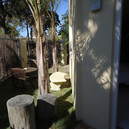 Kasa Nama Hotel Edgemead Room photo