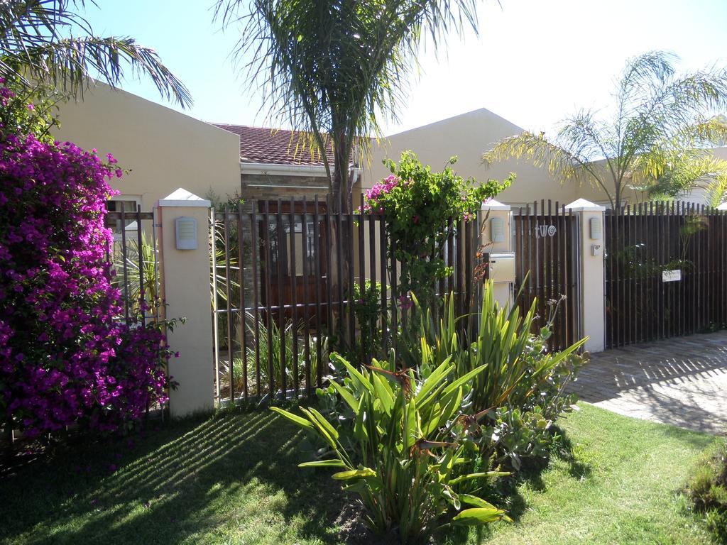 Kasa Nama Hotel Edgemead Exterior photo